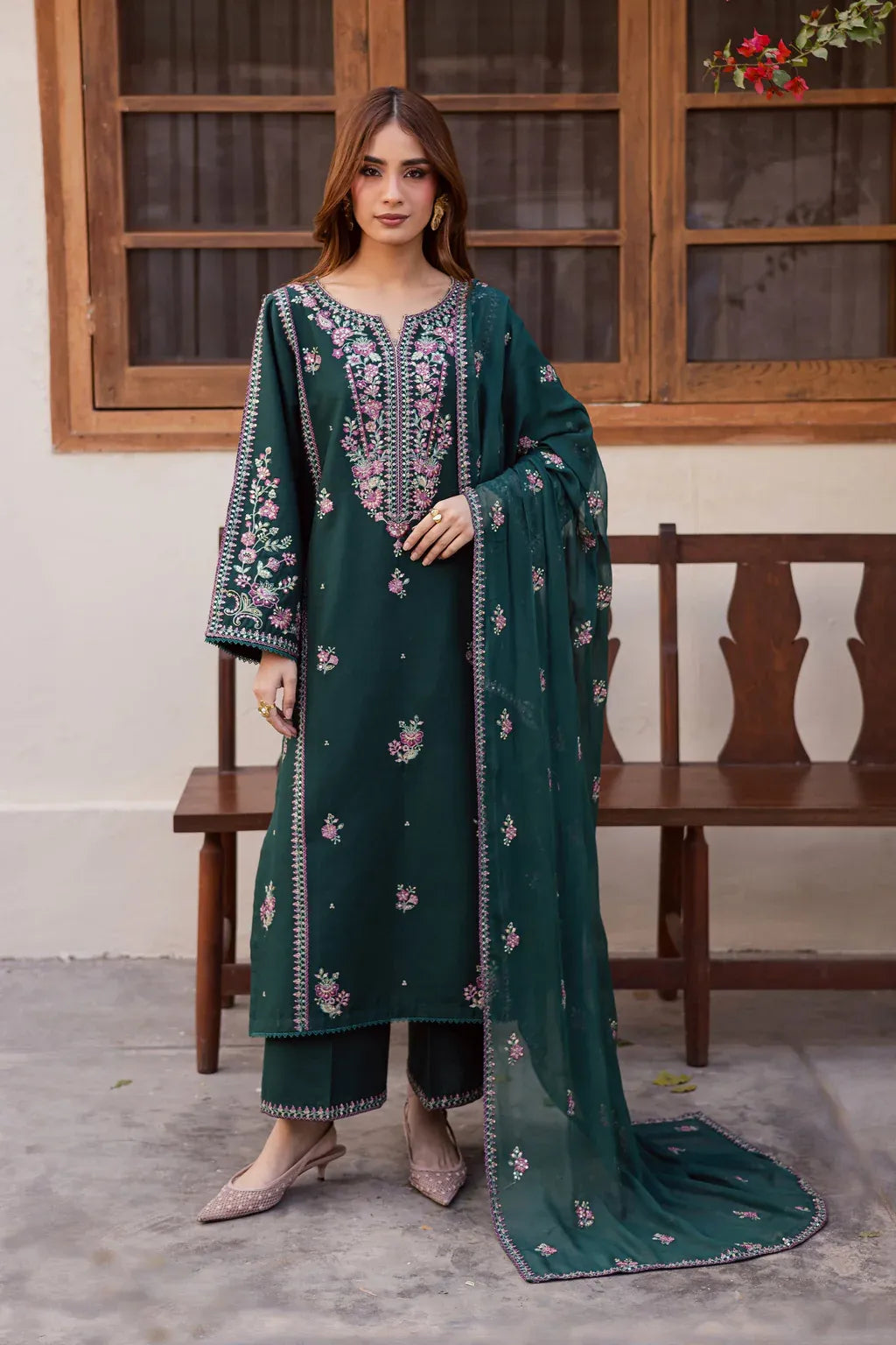BATIK-3PC LAWN EMBROIDERED SHIRT WITH CHIFFON EMBROIDERED DUPATTA AND EMB TROUSER-RP-4763