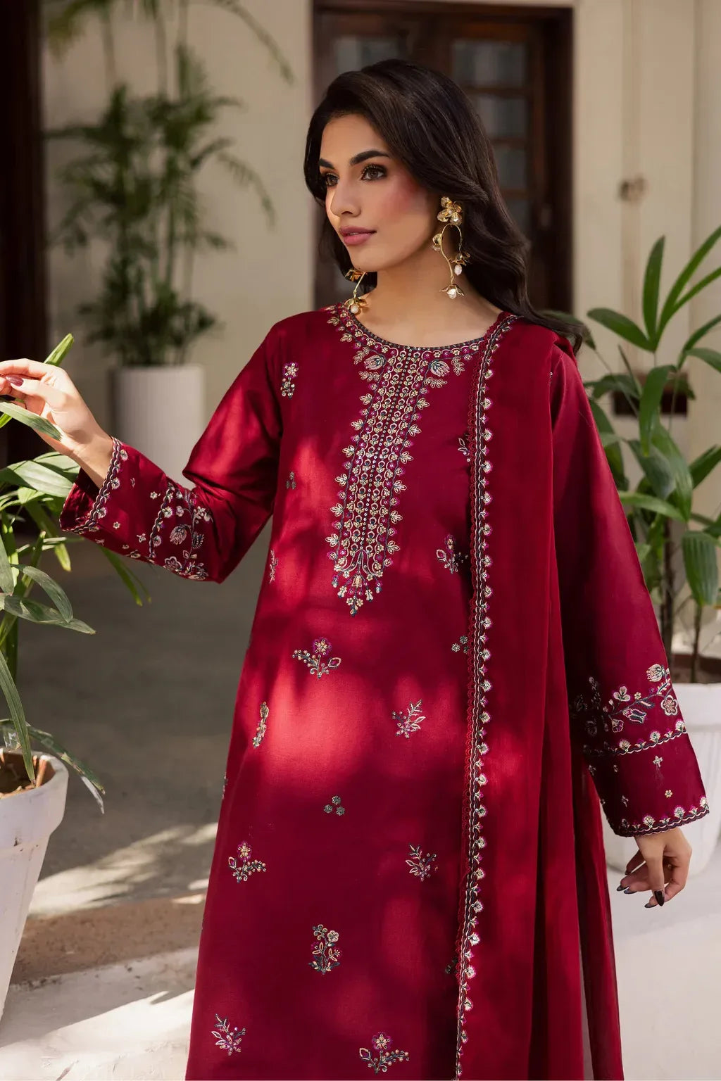 BATIK-3PC LAWN EMBROIDERED SHIRT WITH CHIFFON EMBROIDERED DUPATTA AND EMB TROUSER-RP-4732 - Rang Pasand