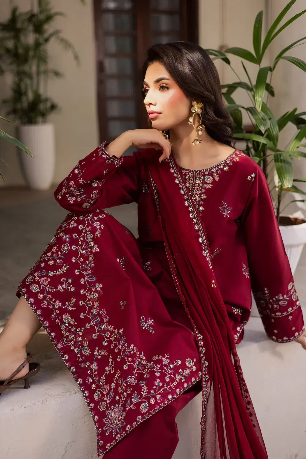 BATIK-3PC LAWN EMBROIDERED SHIRT WITH CHIFFON EMBROIDERED DUPATTA AND EMB TROUSER-RP-4732 - Rang Pasand
